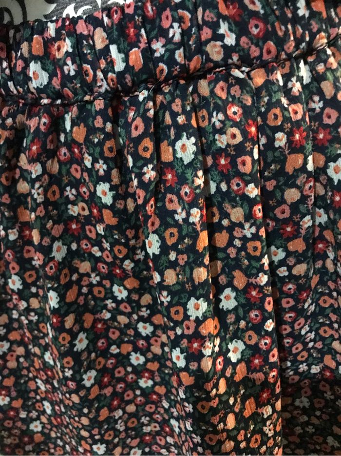 Jupe fleuri . Taille M - photo numéro 2