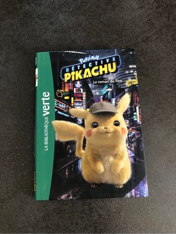 Livre détective Pikachu