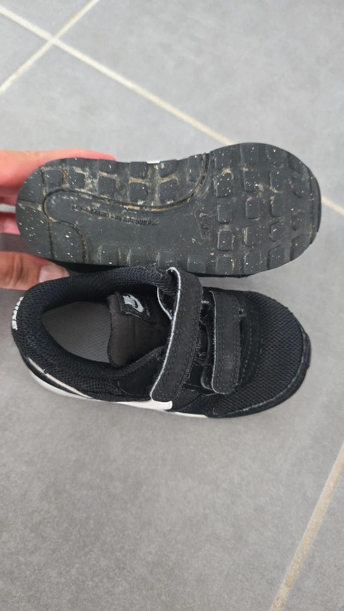 Basket nike noir et blanche - photo numéro 5