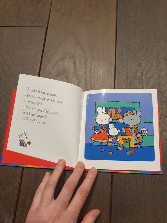 Petit lapin blanc fait les courses - photo numéro 2