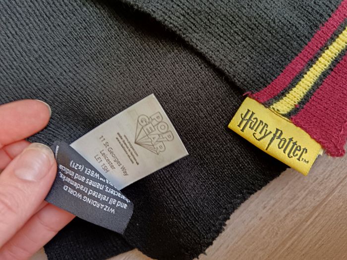 Écharpe neuve mixte Harry Potter - photo numéro 4