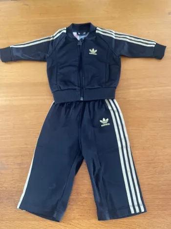 Survêtement adidas 12 mois