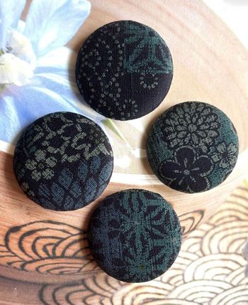 4 Gros Bouton en Tissu Motif Traditionnel Japonais Bleu Marine 3.8 cm