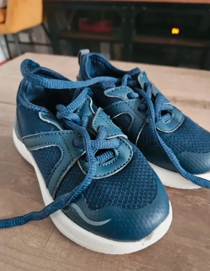 Baskets bleu pointure 23 - photo numéro 3