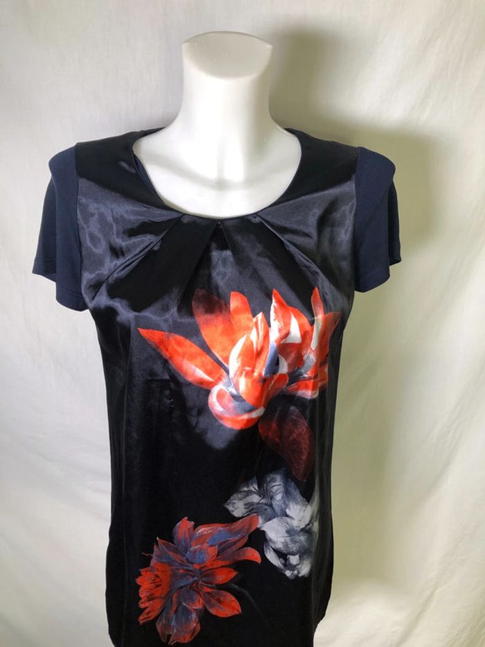 Tunique satinée Promod bleu marine motifs fleurs taille M / 38 40 très bon état - photo numéro 4