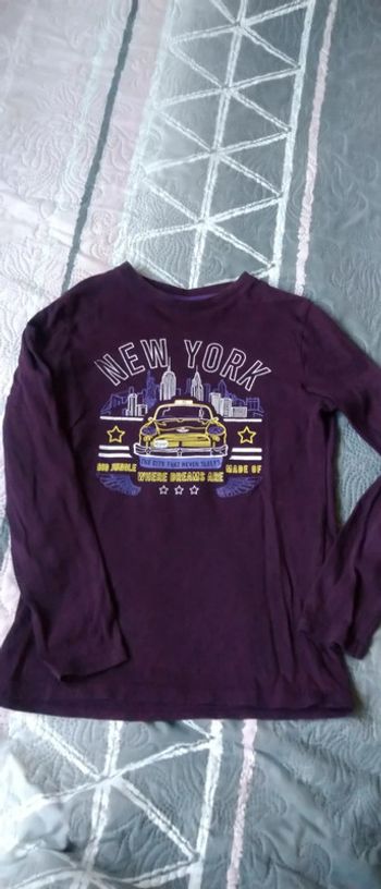 Tee-shirt thème New York violet garçon 10 ans kiabi
