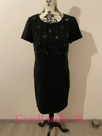 Robe noire Caroll – Taille 38 – Détails brillants élégants