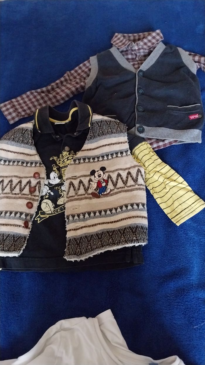 1 lot de 15 vêtements garçon 4 ans - photo numéro 4