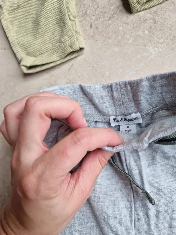Lot 4 pantalons léger garçon 6 mois - photo numéro 2