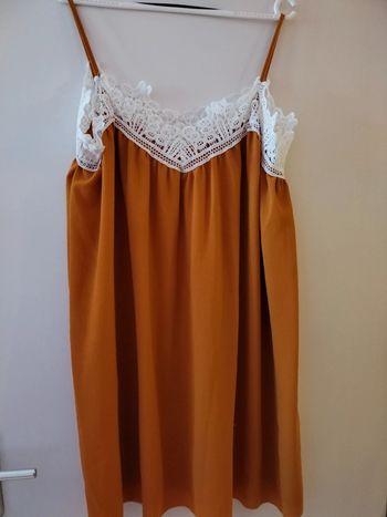 Robe /tunique moutarde dentelle