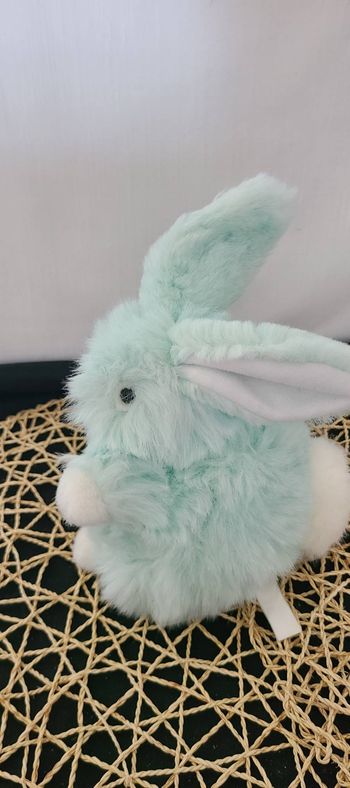 Peluche lapin duveteux