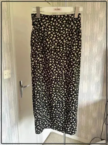Jupe fleurie longue taille 36 marque shein *
