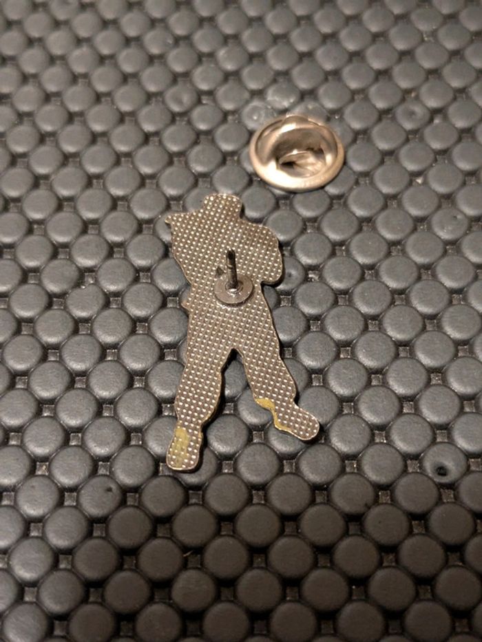 Pin's ryu Street Fighter jeu vidéo gaming vintage - photo numéro 2