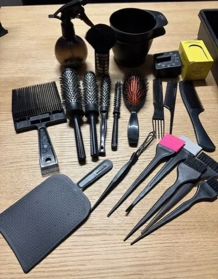 Lot materiel de coiffure - photo numéro 2