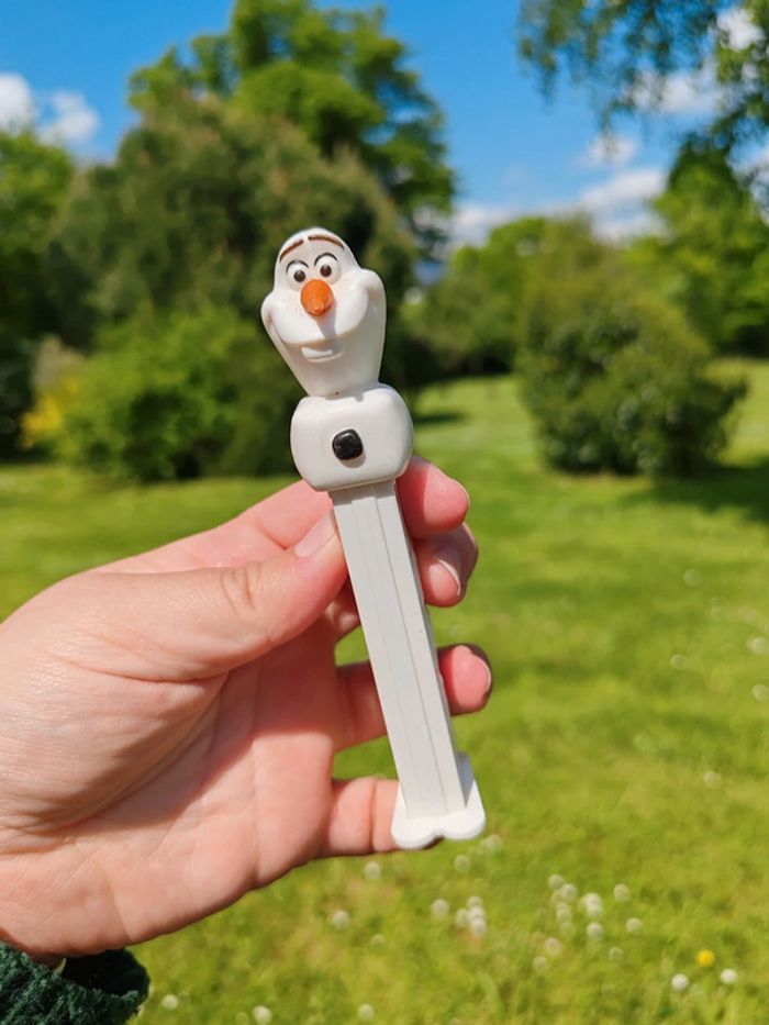 Figurine pez Olaf reine des neiges