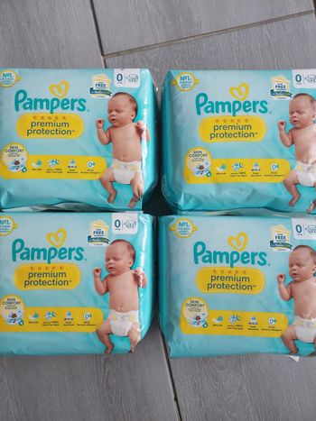 Lot couches pampers 