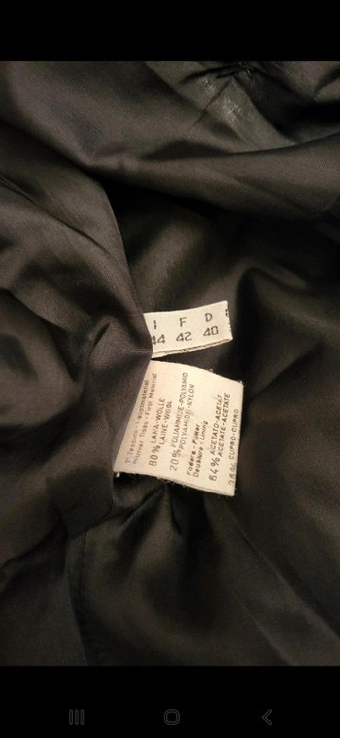 Veste noire à boutons - photo numéro 4