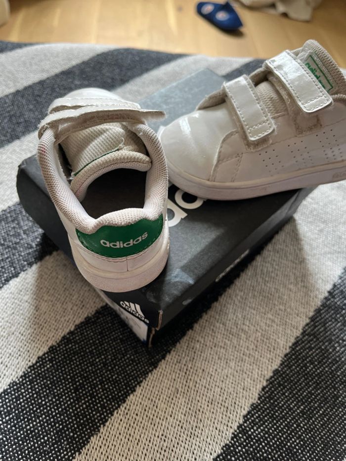 Chaussures adidas 22 - photo numéro 3