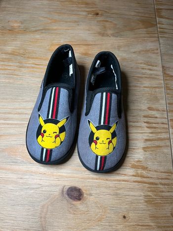 Chausson Pokémon pikachu taille 26