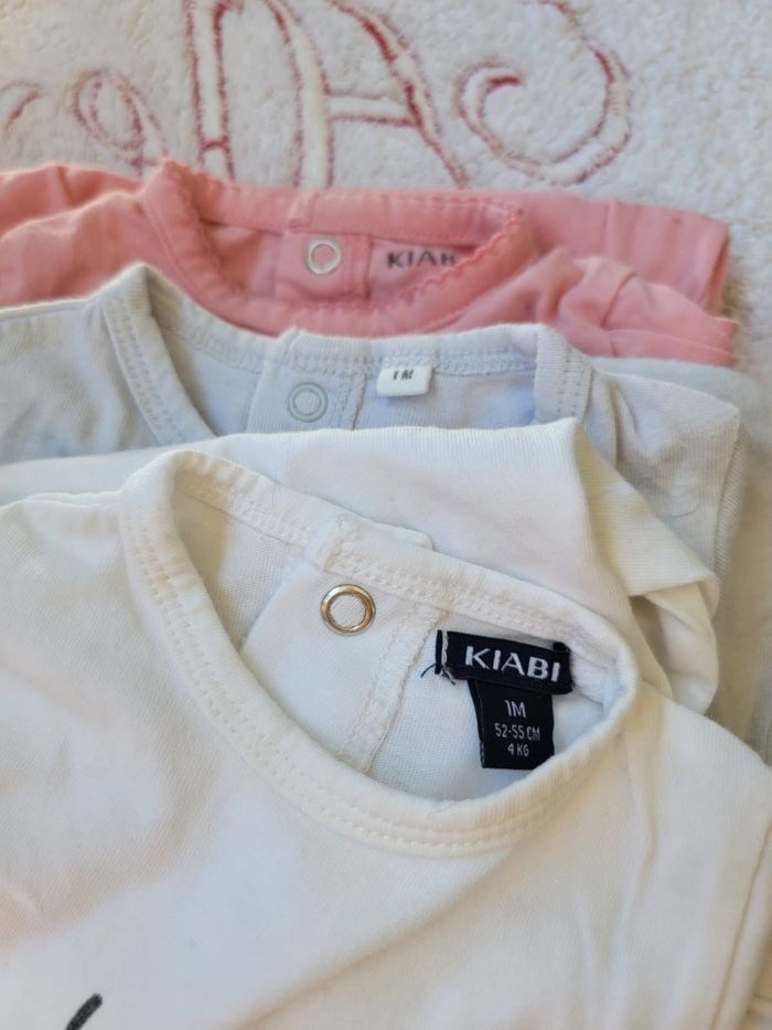 Lot de 3 pyjamas et 2 bodies 1 mois fille - photo numéro 6