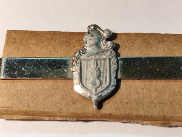 Ancienne épingle de cravate de la gendarmerie - photo numéro 3