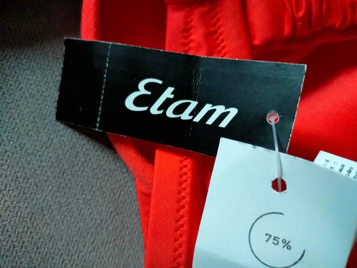 Haut de bikini rouge noué – ETAM – Tailles 90E & 95E - photo numéro 7