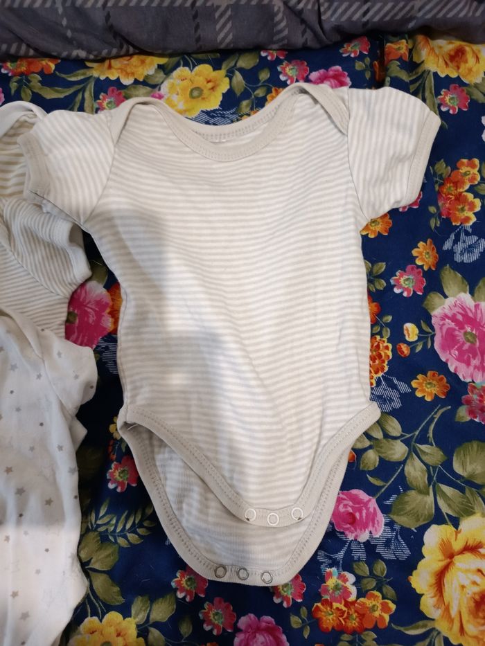 Lot de 4 body 50-56 cm - photo numéro 3