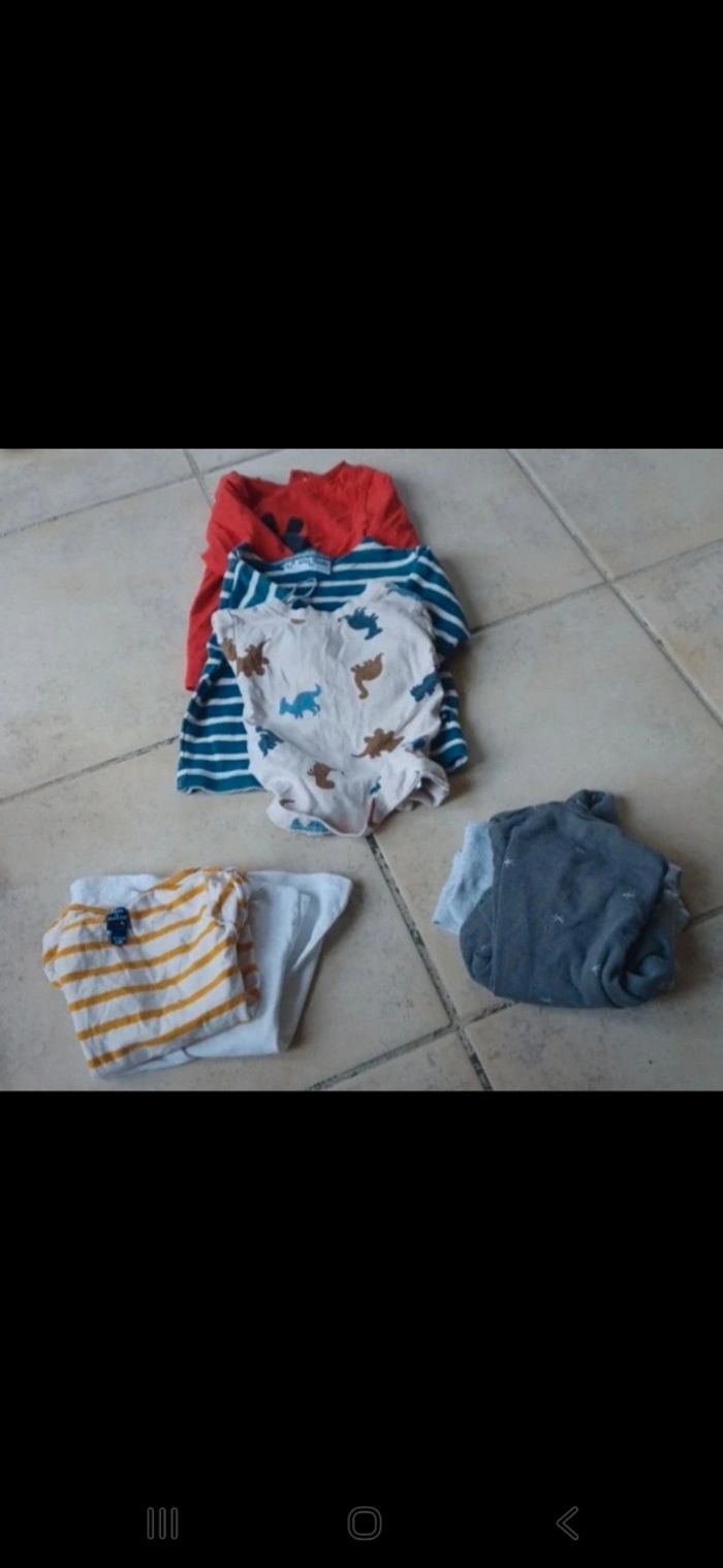 Lot vêtements 6 mois - photo numéro 2