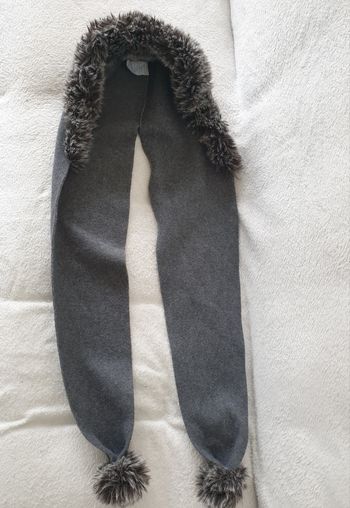 Bonnet echarpe gris vintage