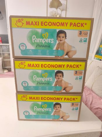 Paquets de couches Pampers harmonie 