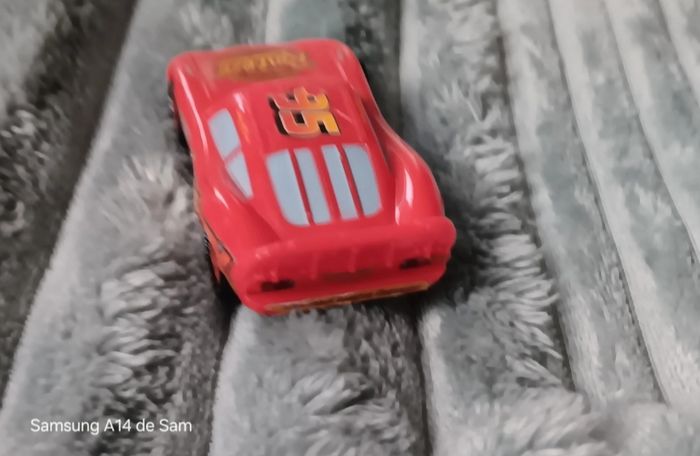 Voiture flash mcqueen cars disney pixar mattel - photo numéro 3