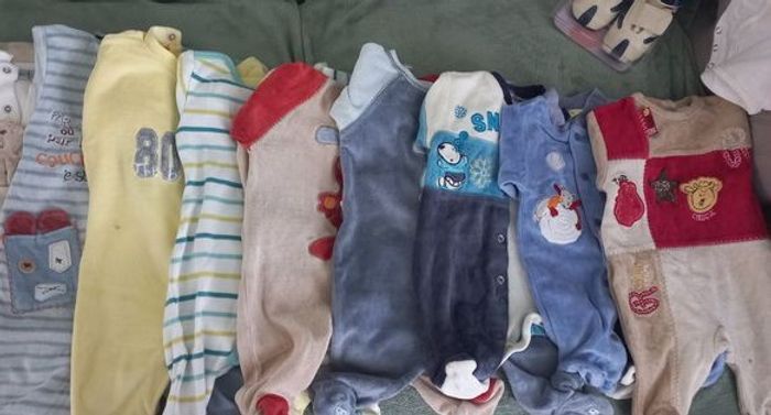 Lots vêtements garçon 0-3-6 mois - photo numéro 2