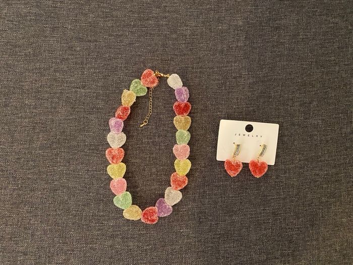 Parure bijou cœur : boucles d’oreilles et collier