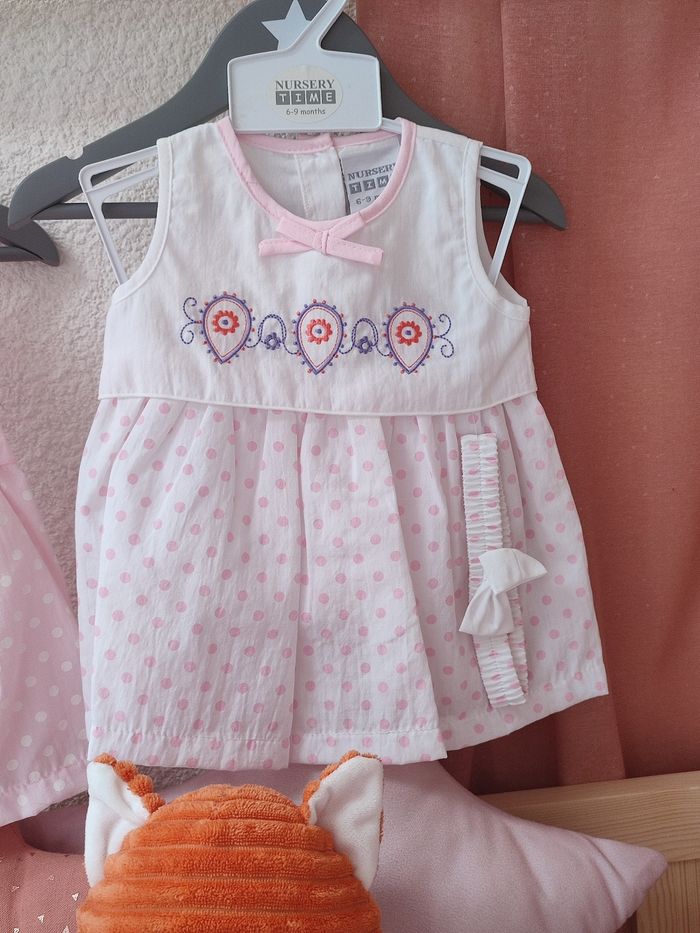 Lot de 2 robes - Rose pâle et blanc - 6/9 mois - Neuf - Nursery time - photo numéro 4