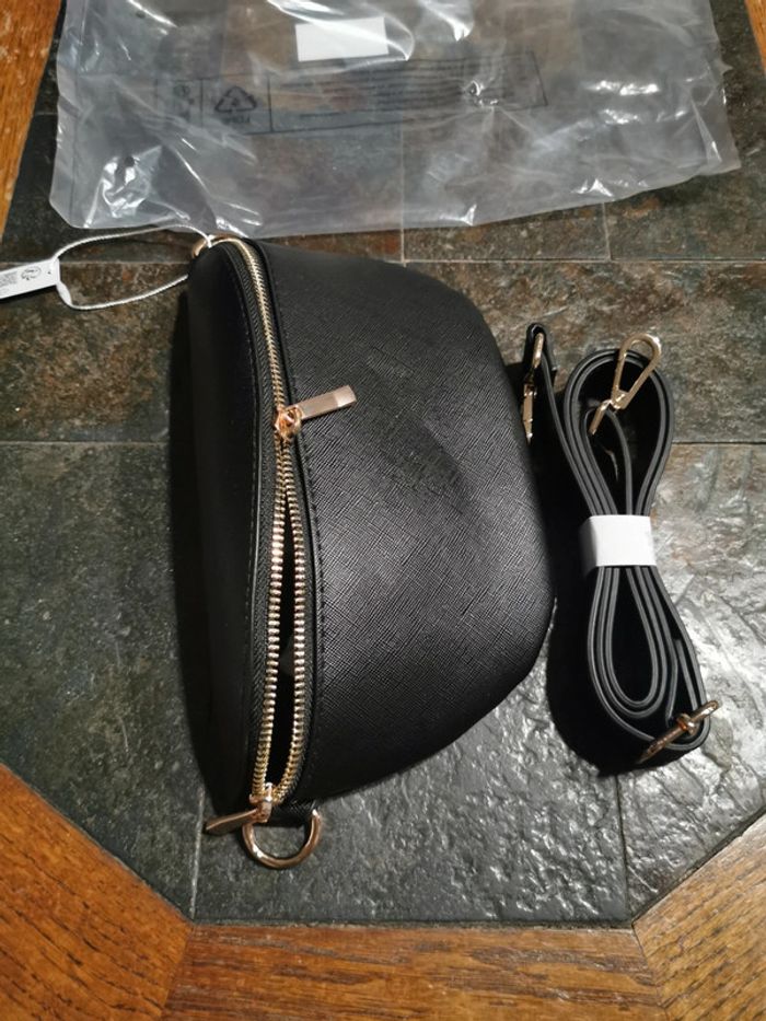 Sac banane noir en cuir synthétique neuve - photo numéro 10