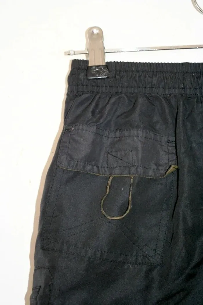 Bermuda noir marque Sandsoil, taille 10 ans - photo numéro 6