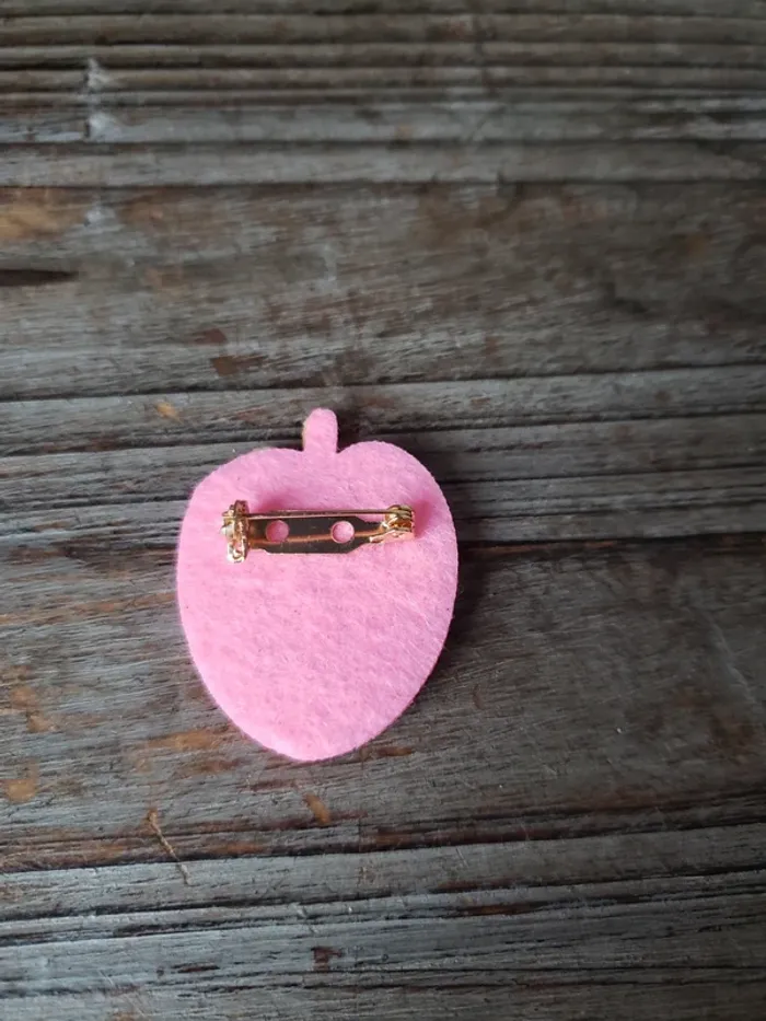 Magnifique broche framboise - photo numéro 6