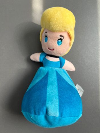 Peluche cendrillon Disney en très bon état