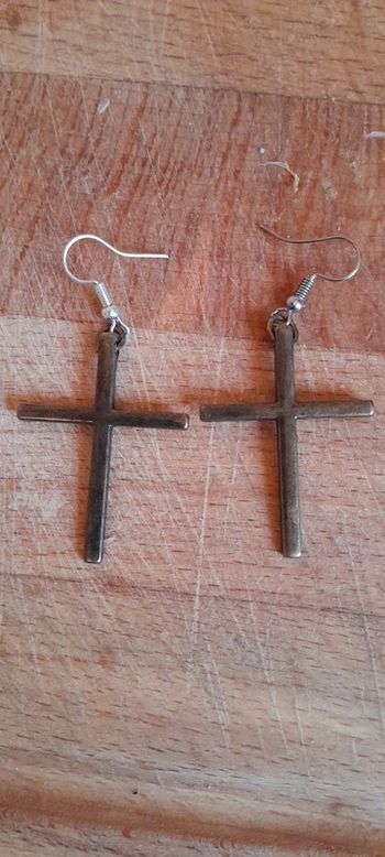 Boucle d'oreille gothique grunch rock