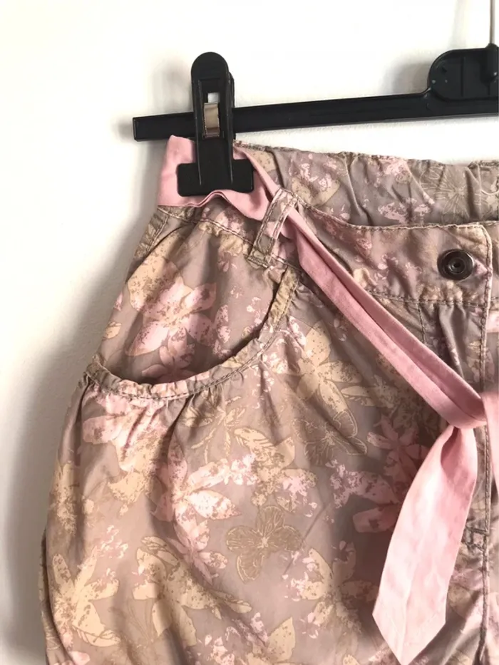 Short imprimé fleuri kaki et rose 10 ans - photo numéro 3