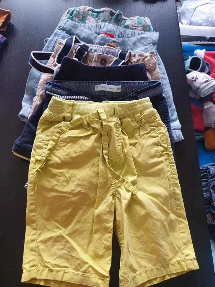 Lot de shorts taille 18 mois