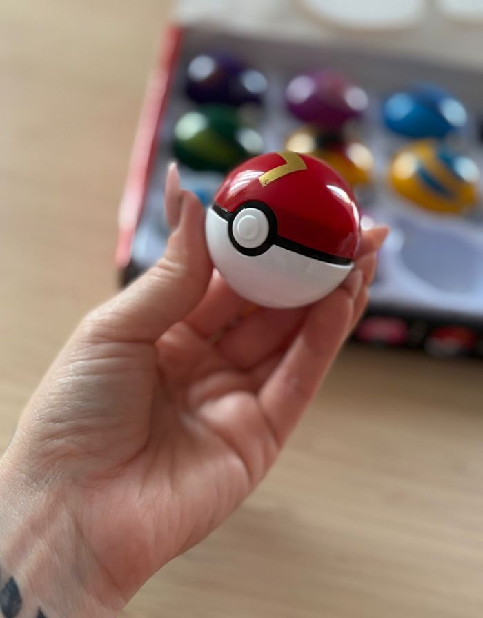 Coffret 12 Pokeball Pokemon - photo numéro 3