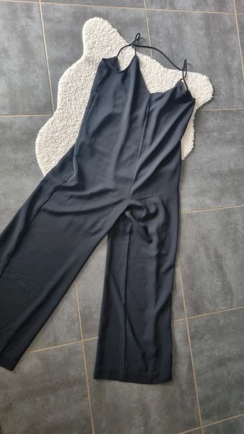 Combinaison noire L polyester  haut sympa , fluide  pas de marque