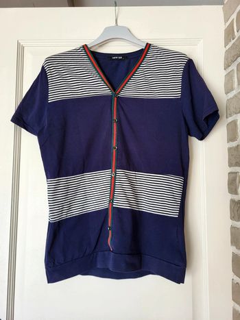 T-shirt col V bleu marine et rayures ADW 58
