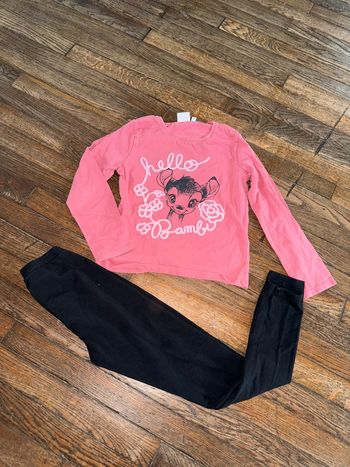 T-shirt Disney et legging decathlon 8 ans