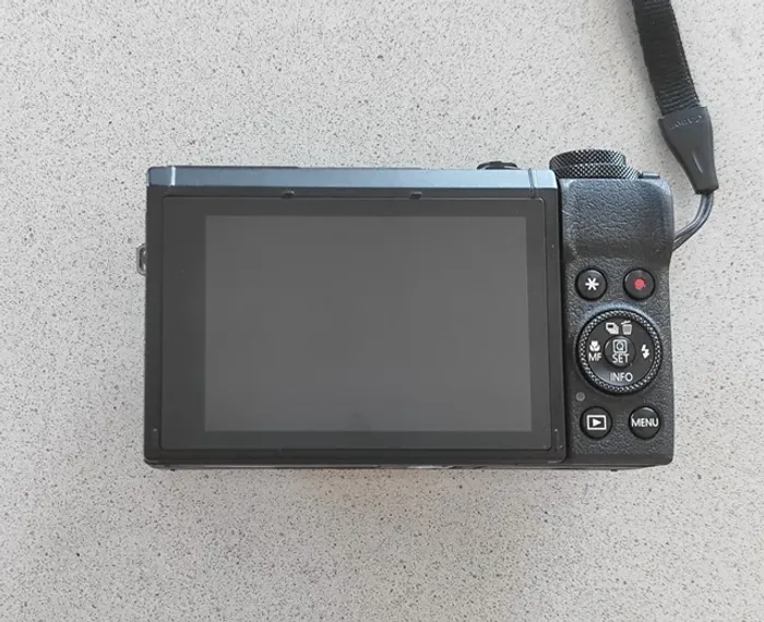 Canon PowerShot G7X Mark III - photo numéro 3