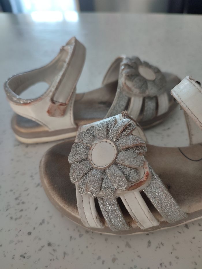 Nu-pieds paillettes roses (taille 24)+une paire blanche et argentée offerte (25) - photo numéro 4