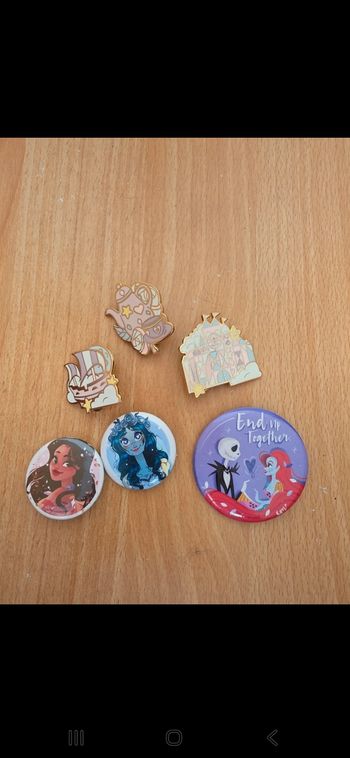 Lot pin's badge Disney