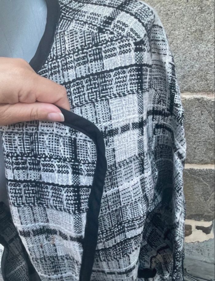 Poncho en laine gris noir - H&M - photo numéro 6