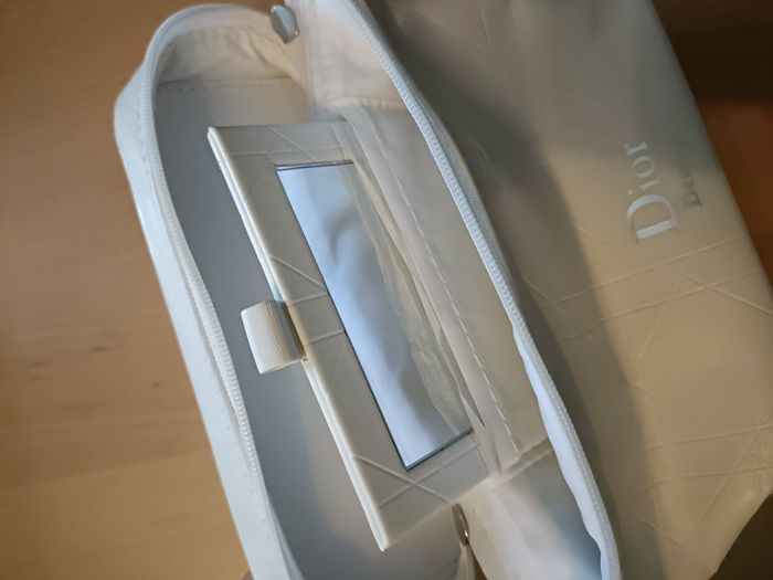 LOT DE 4 POCHETTES DIOR PARFUMS - photo numéro 4